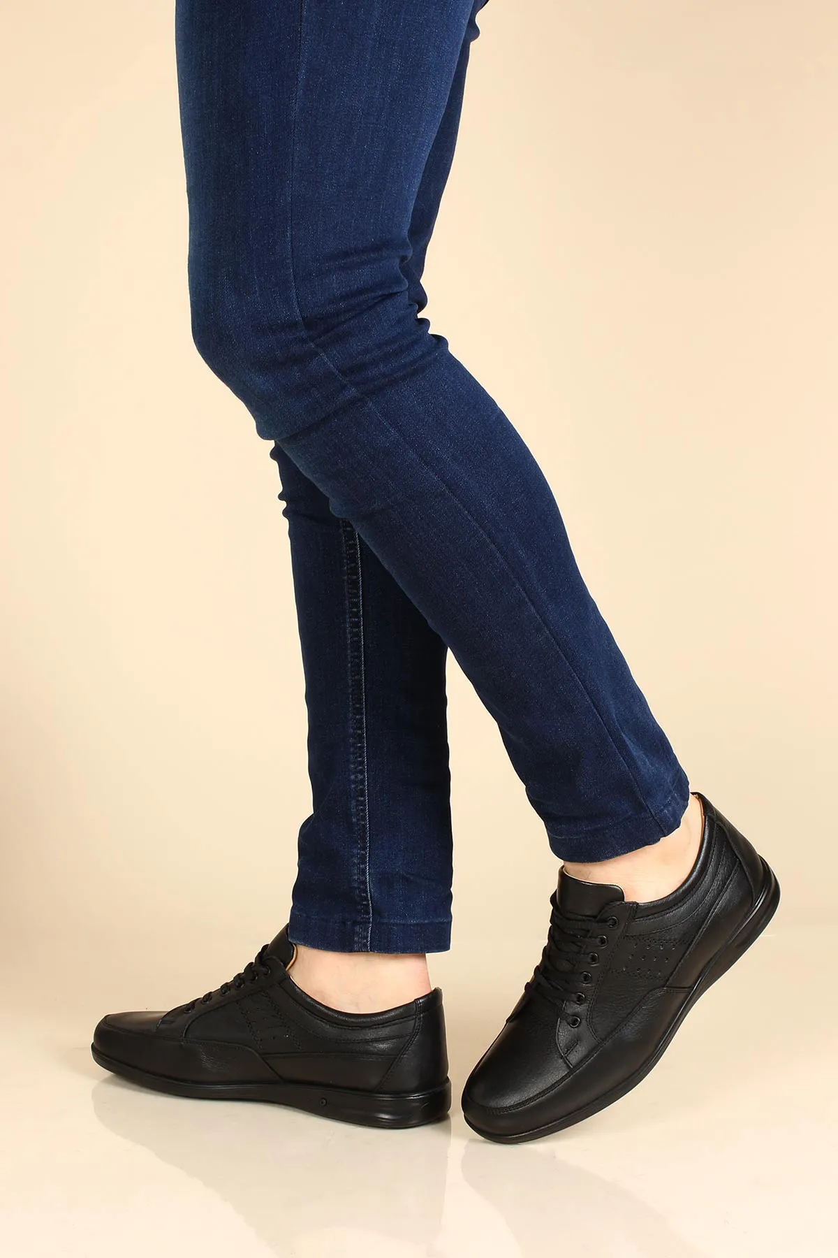 Men's Classic Black Leather Casual Lace-Up Shoes - Wessi sold by Wessi