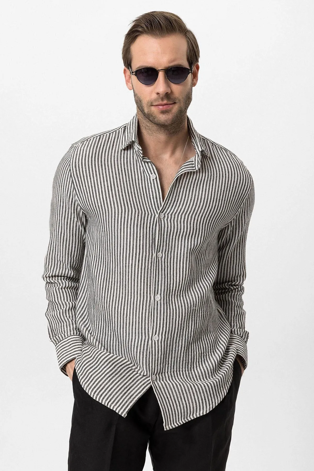 Men's Black Relaxed Fit Basic T-Shirt - Wessi sold by Wessi product image thumbnail 2