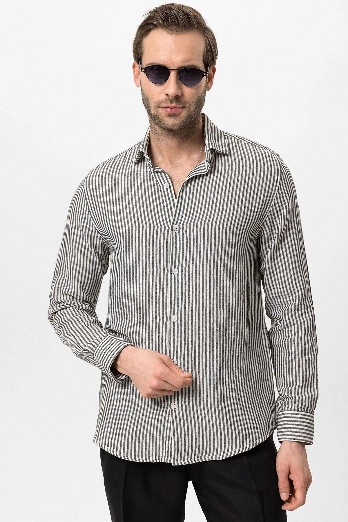 Men's Black Relaxed Fit Basic T-Shirt - Wessi sold by Wessi product image thumbnail 3