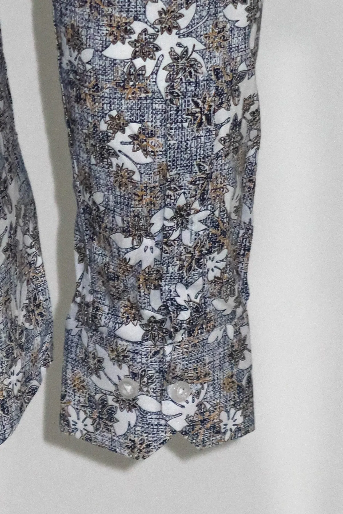 Bloom Patterned Grey Slim Fit Shirt - Wessi sold by Wessi product image thumbnail 4