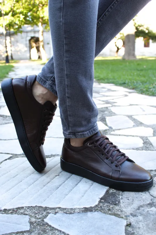 Men's Classic Brown Leather Sneakers with Sturdy Sole and Minimalist Design - Wessi sold by Wessi