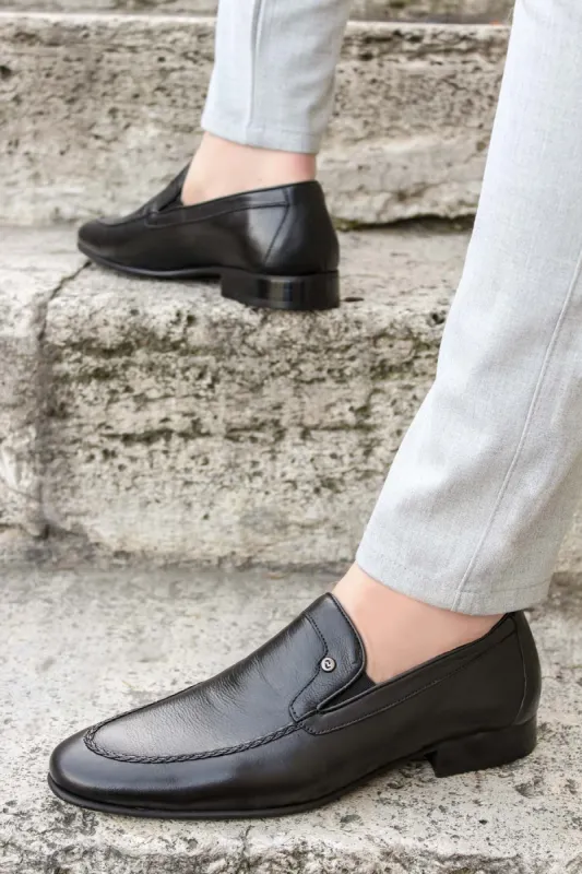 Men's Black Leather Loafers with Classic Stitched Detailing and Low Heel - Wessi sold by Wessi