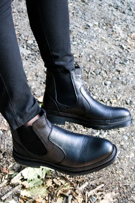 Men's Black Leather Chelsea Boots with Rugged Sole - Wessi sold by Wessi