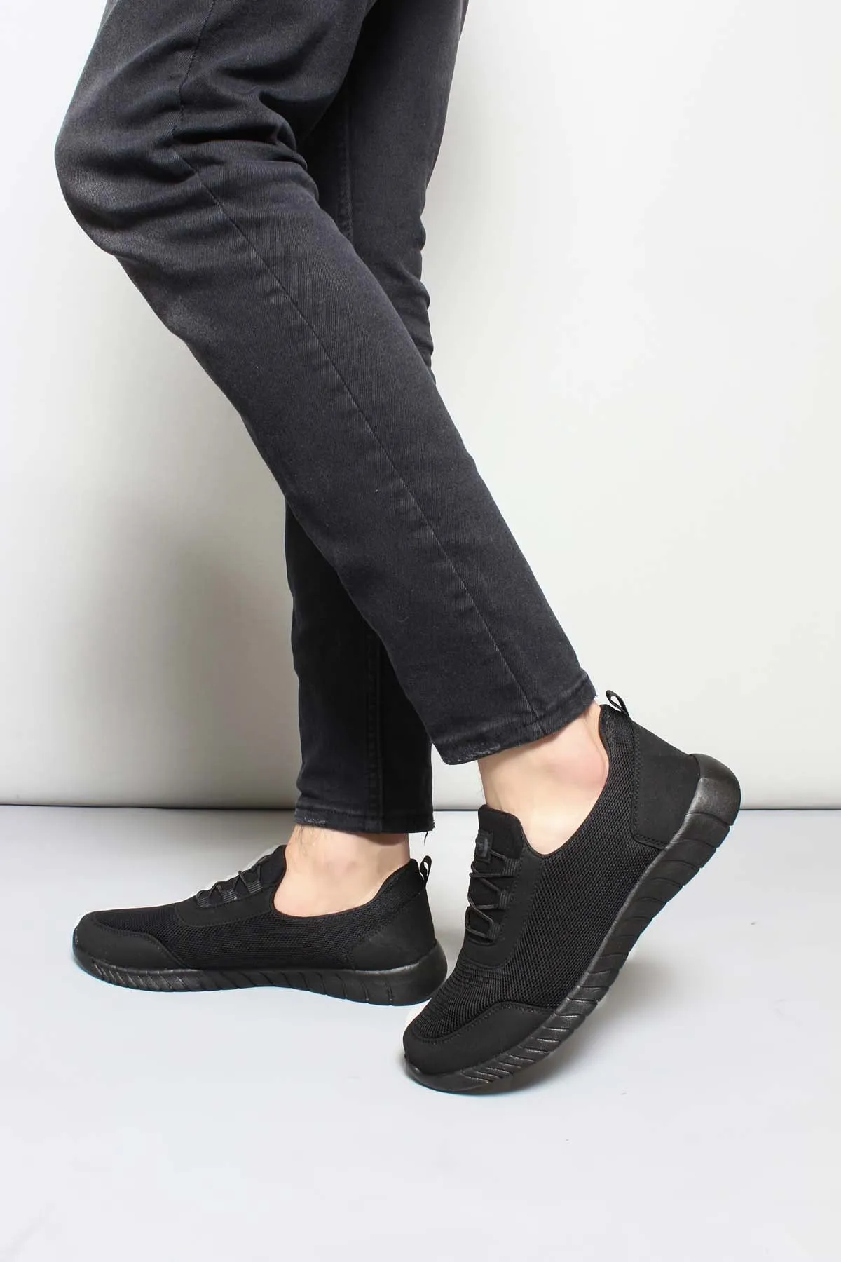 Men's Black Lace-Up Athletic Mesh Sneakers - Wessi sold by Wessi