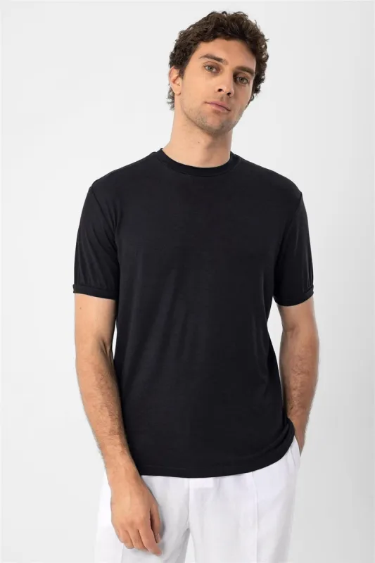 Black Crew Neck Men's T-Shirt - Wessi sold by Wessi