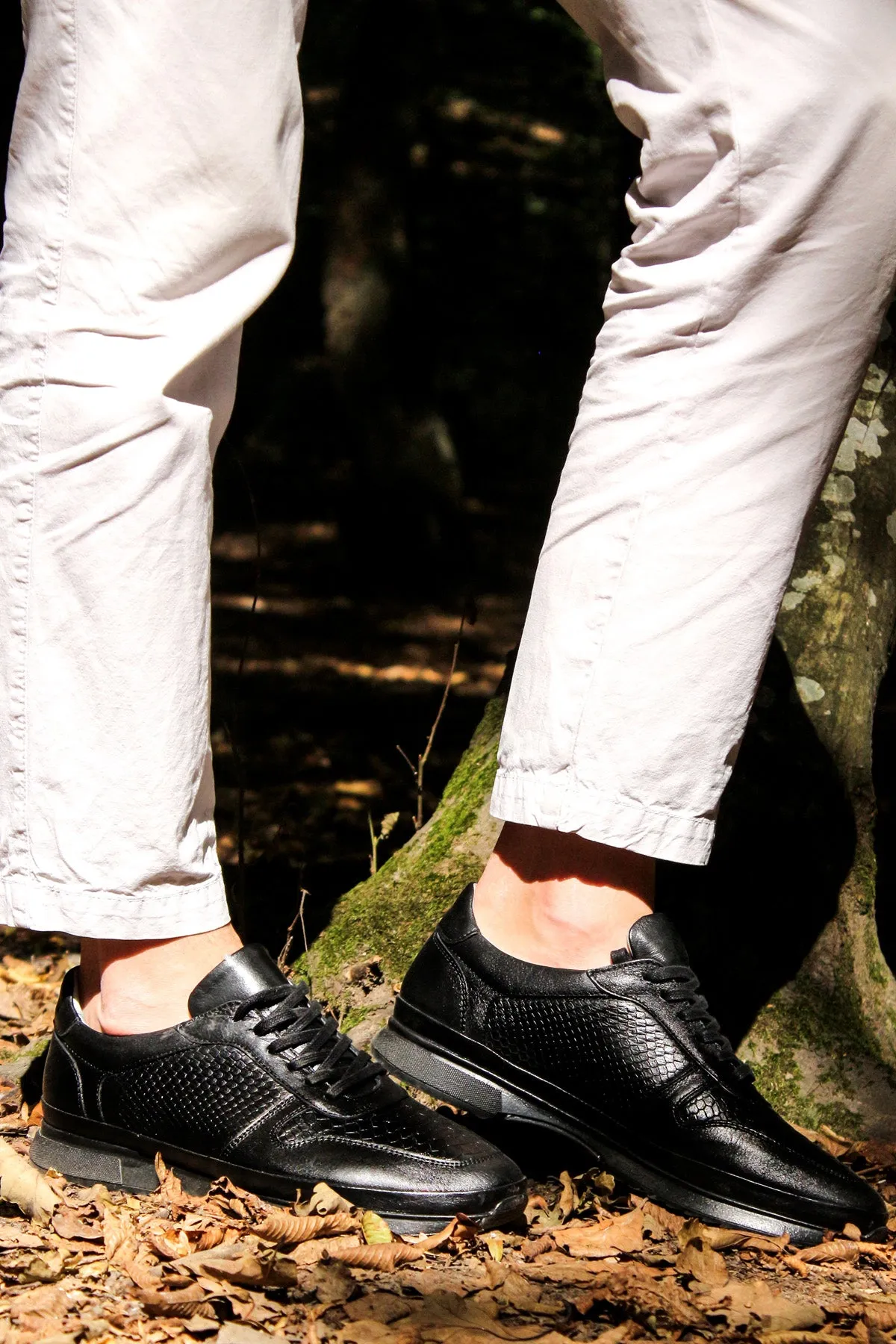 Men's Black Leather Textured Sneakers-Wessi sold by Wessi