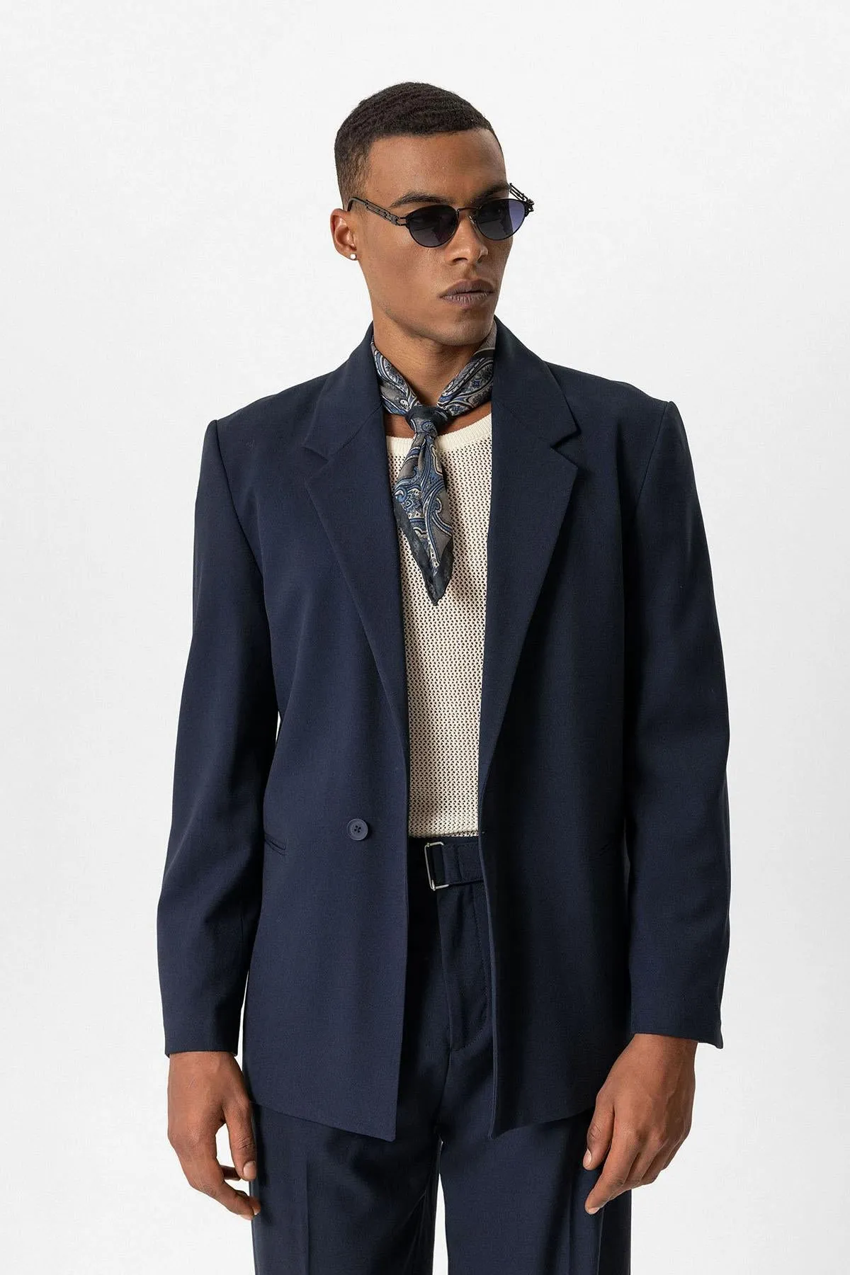 Navy Single-Button Relaxed Men's Blazer Jacket - Wessi sold by Wessi product image thumbnail 3