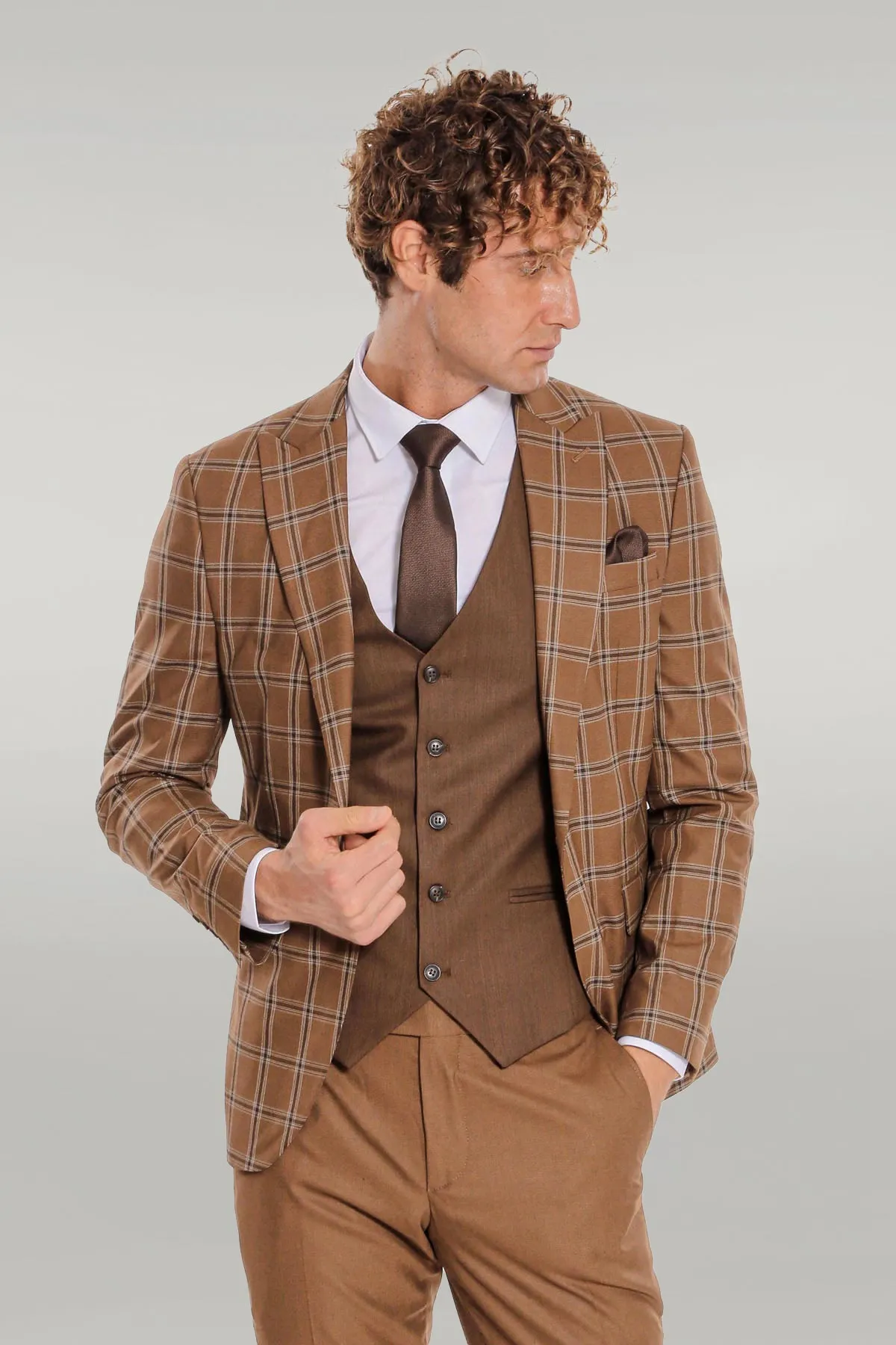 Brown Plaid Suit, White Shirt, and Tie Look - Wessi Modern Business Elegance sold by Wessi product image thumbnail 3