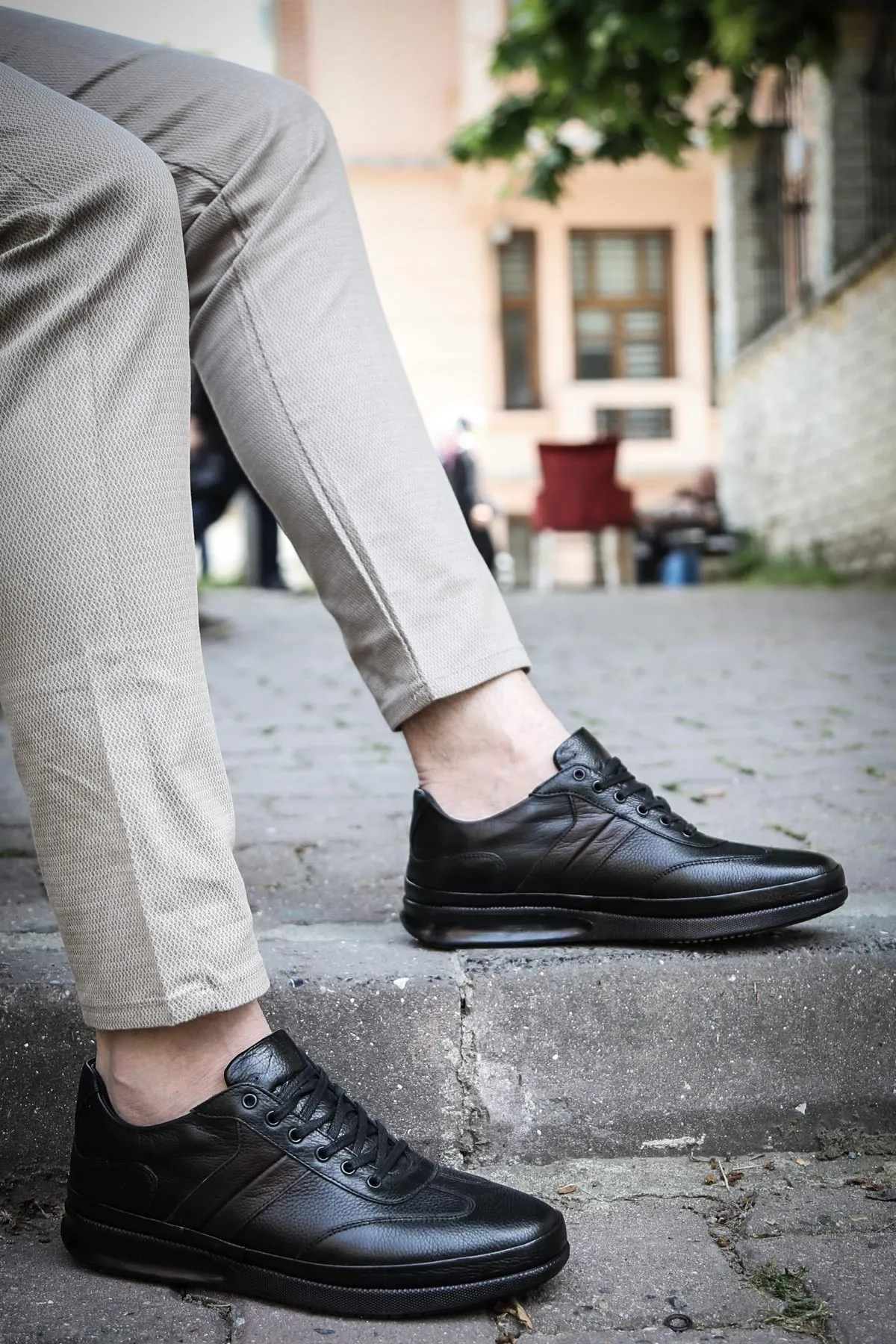 Men's Black Leather Sneakers with Padded Collar and Cushioned Sole - Wessi sold by Wessi