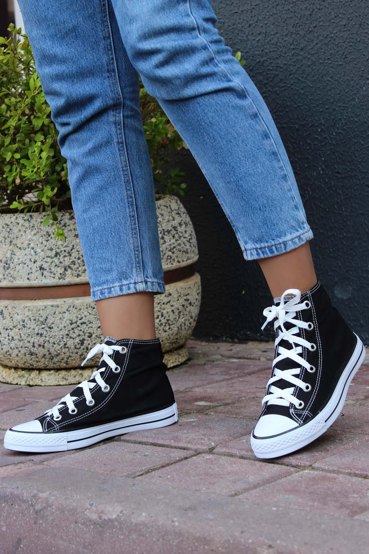 Men's Black High-Top Canvas Sneakers with White Laces - Wessi sold by Wessi