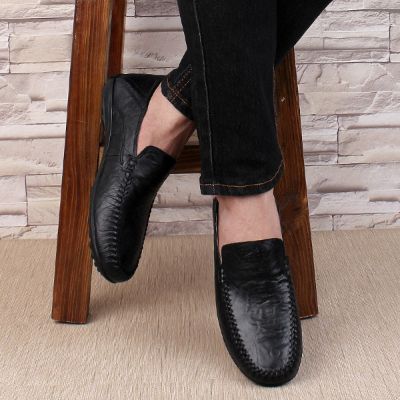 Top Layer Cowhide Breathable Casual Shoes Gommino sold by Wessi