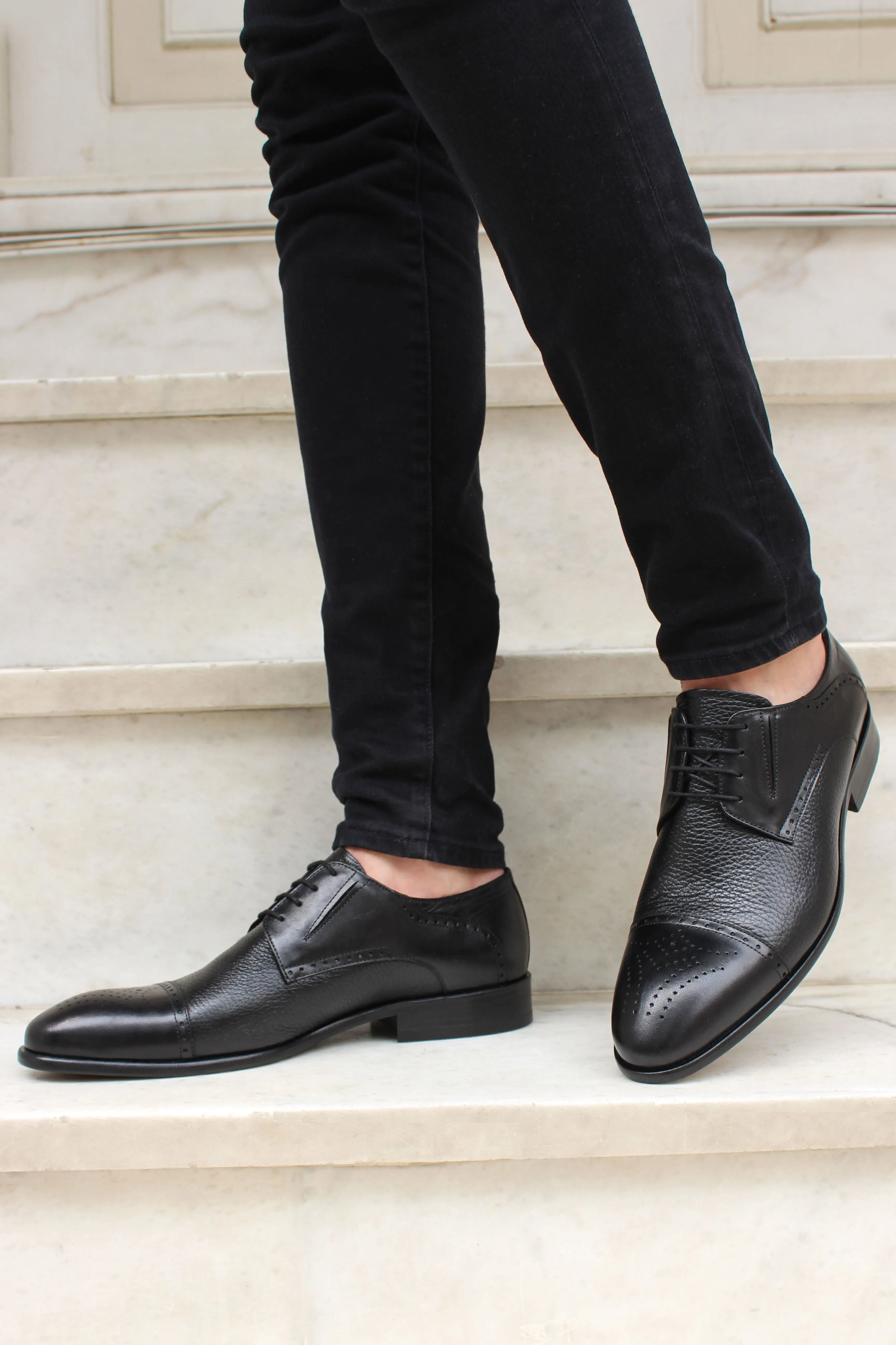 Men's Black Leather Oxford Shoes with Perforated Cap-Toe - Wessi sold by Wessi