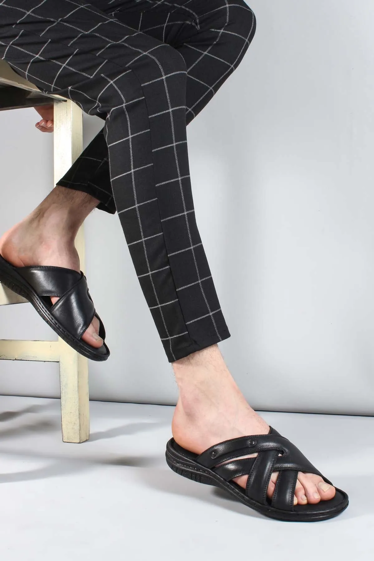 Men's Black Leather Crisscross Strap Slippers - Wessi sold by Wessi