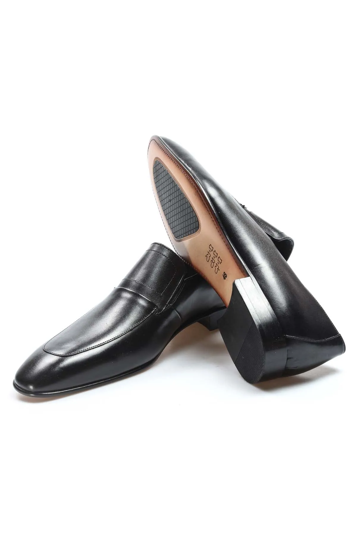Men's Black Leather Loafers with Sleek Design and Minimal Stitching sold by Wessi product image thumbnail 4