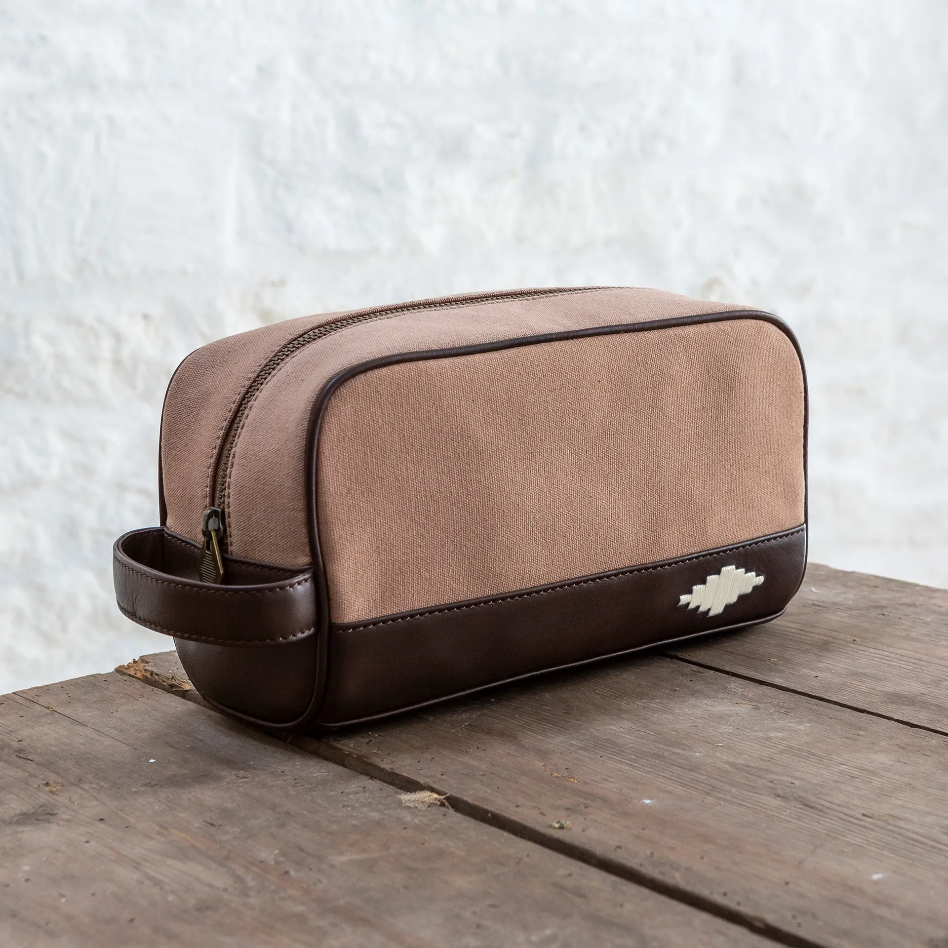Hombre Washbag - Brown Leather and Sand Canvas with Cream Stitching sold by Pampeano product image thumbnail 2