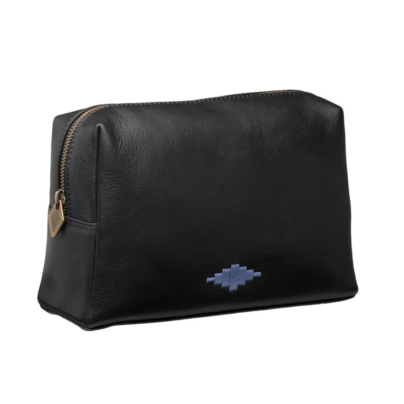 Afeite Washbag - Black Leather made by Pampeano