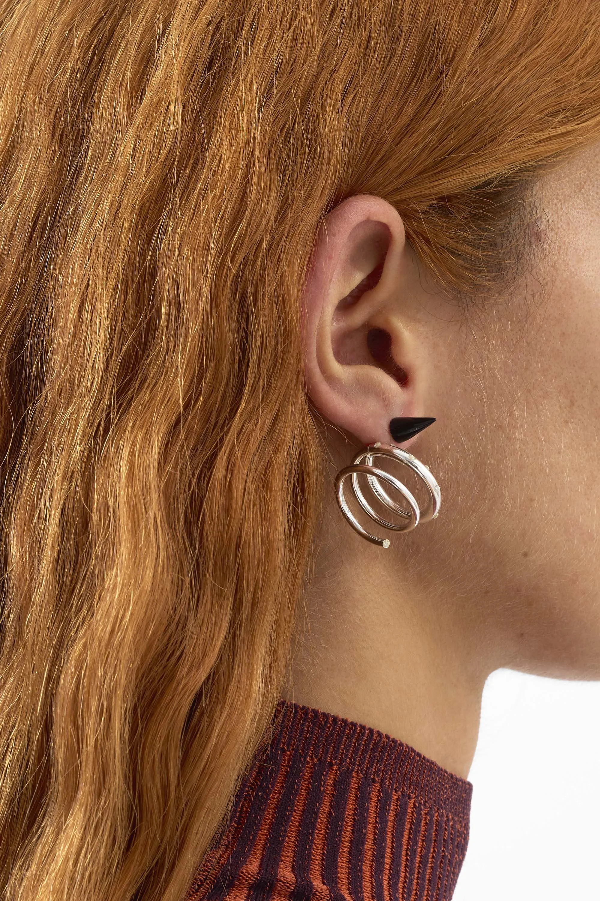 MEDIUM SPIRAL EAR-RING W/ STONES / silver / black sold by Sunnei product image thumbnail 3