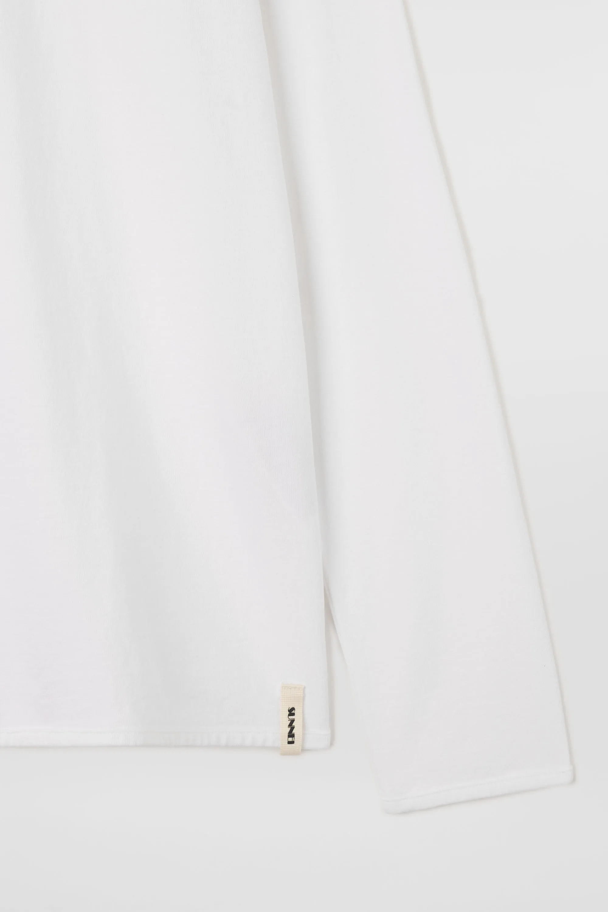 EVERYDAY CLASSIC LONGSLEEVE T-SHIRT / white sold by Sunnei product image thumbnail 2