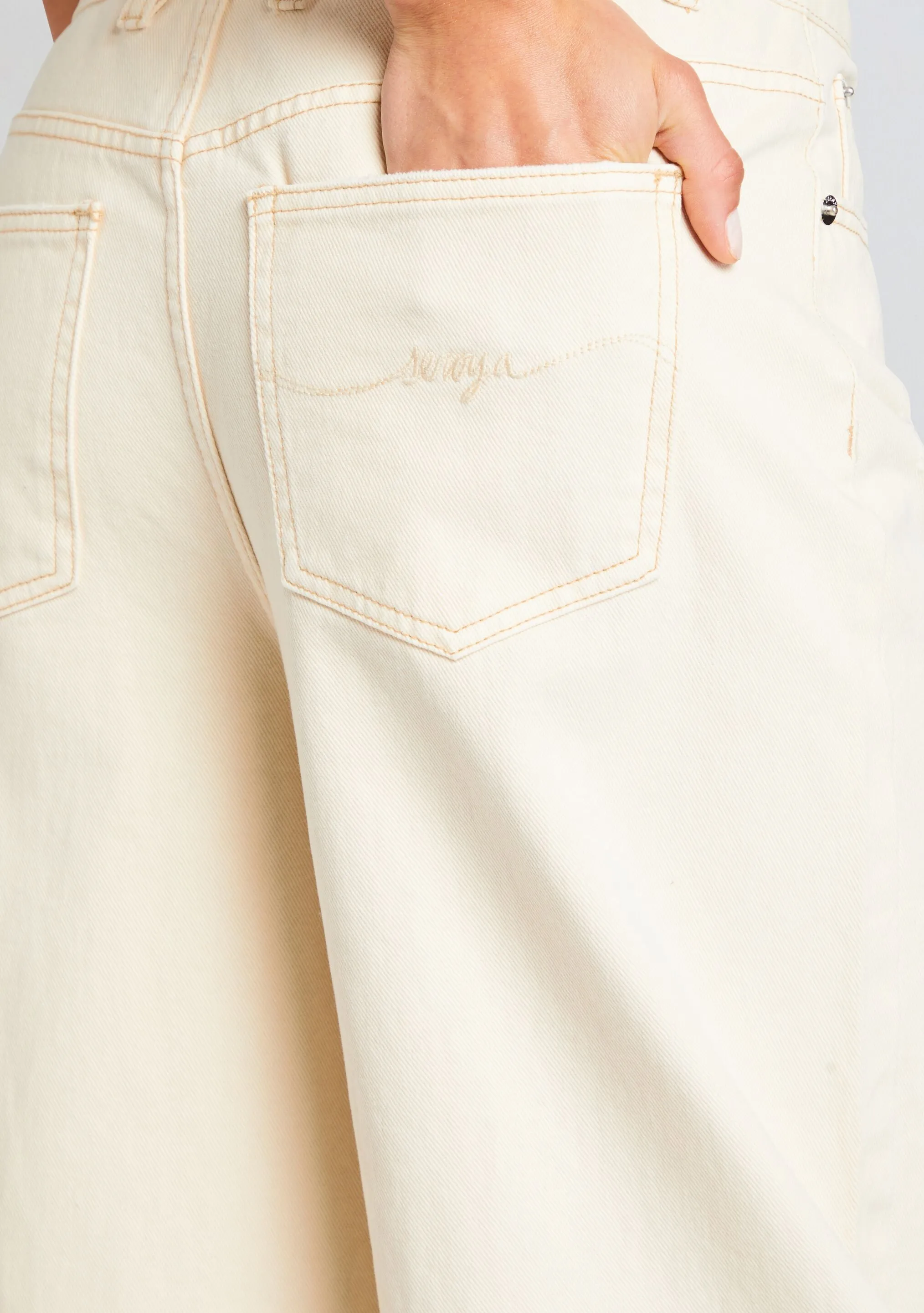 Ashley Barrel Jean sold by Retrofete product image thumbnail 5