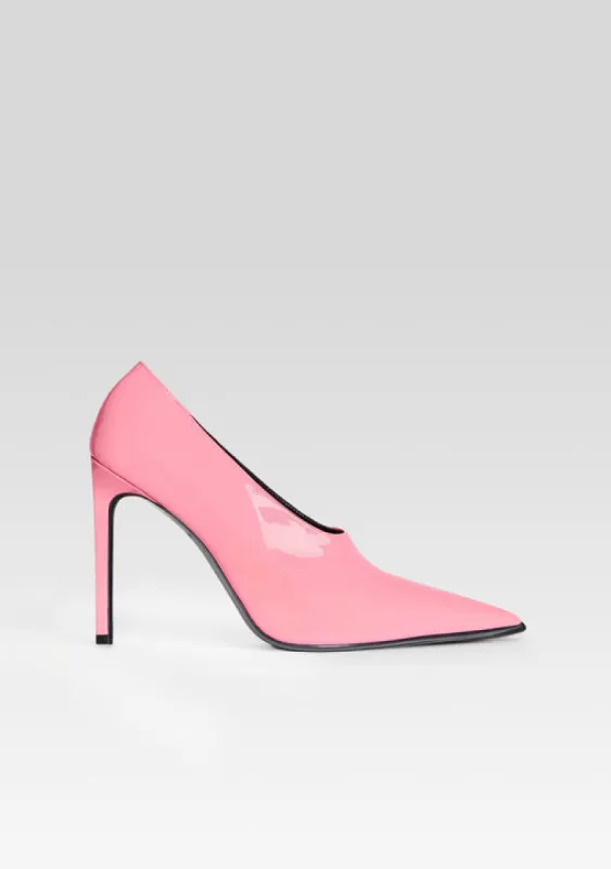 Mollie Leather Pump sold by Retrofete