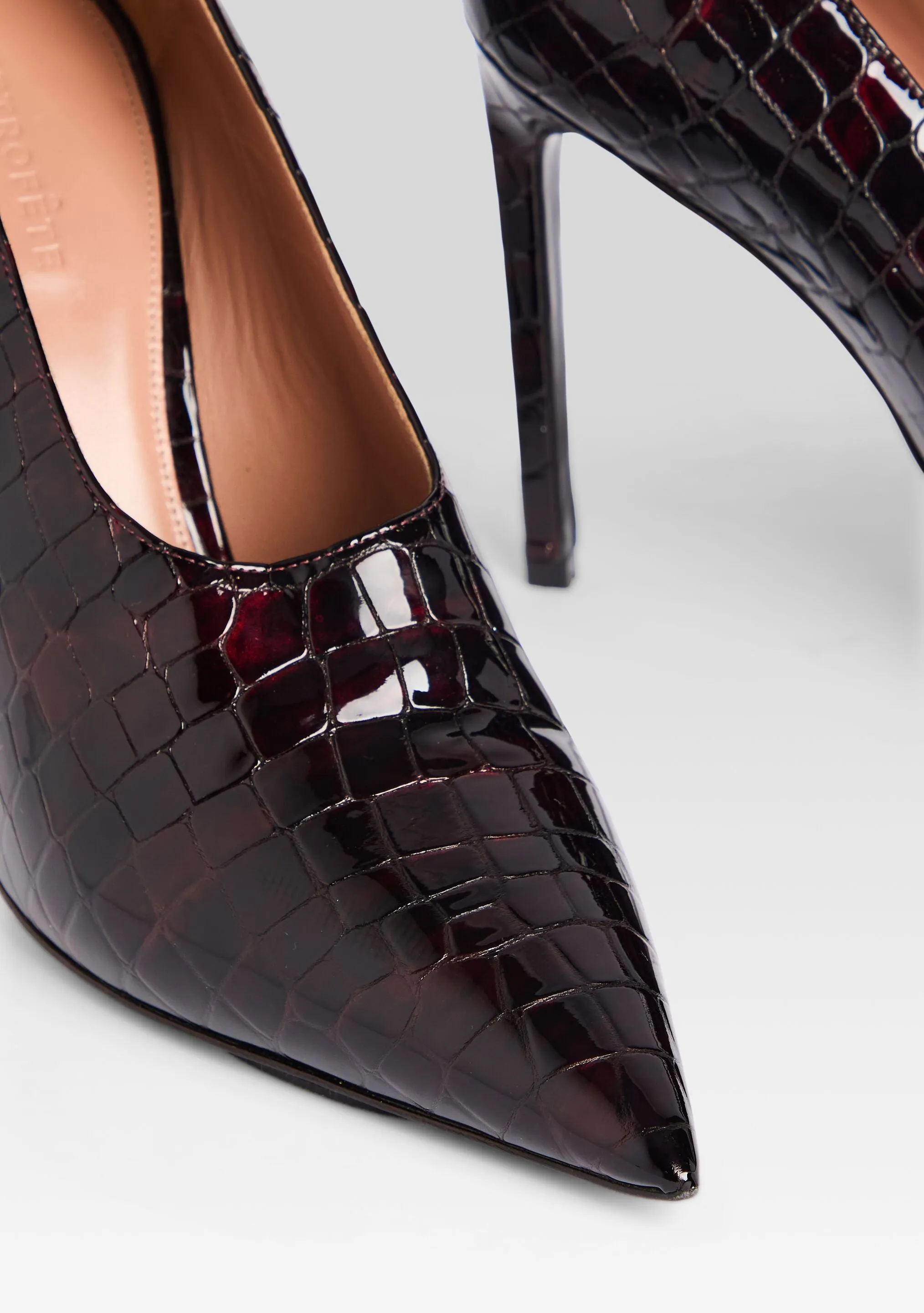 Mollie Leather Pump sold by Retrofete product image thumbnail 4