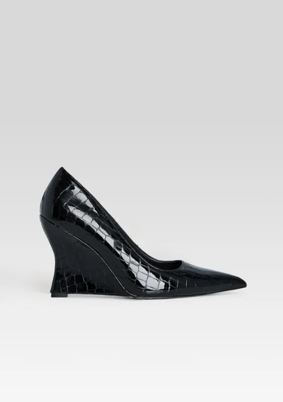 Julianna Leather Pump sold by Retrofete