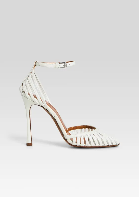 Analu Sandal sold by Retrofete