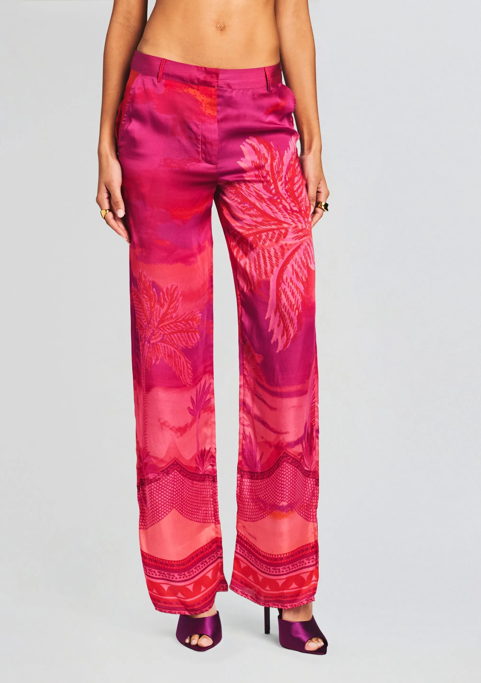 Soma Pant sold by Retrofete