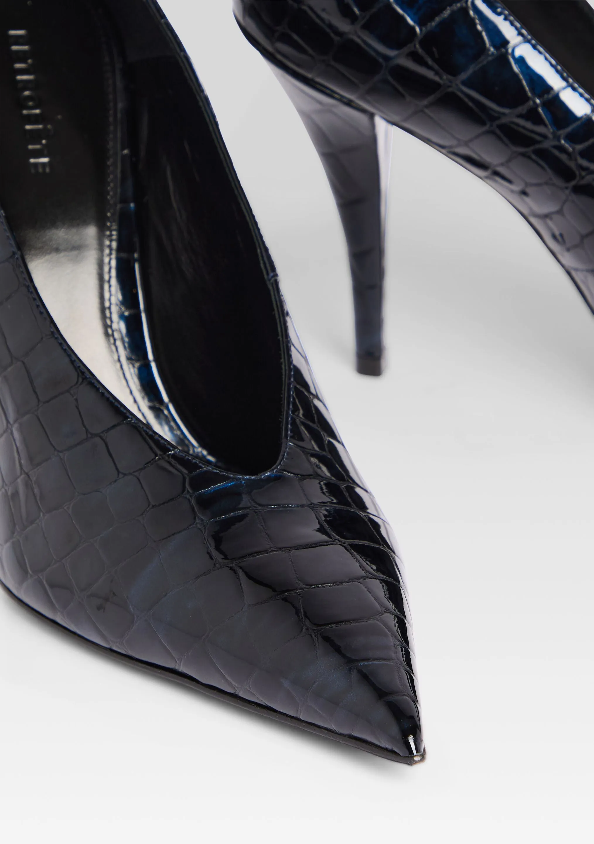 Maureen Leather Pump sold by Retrofete product image thumbnail 4