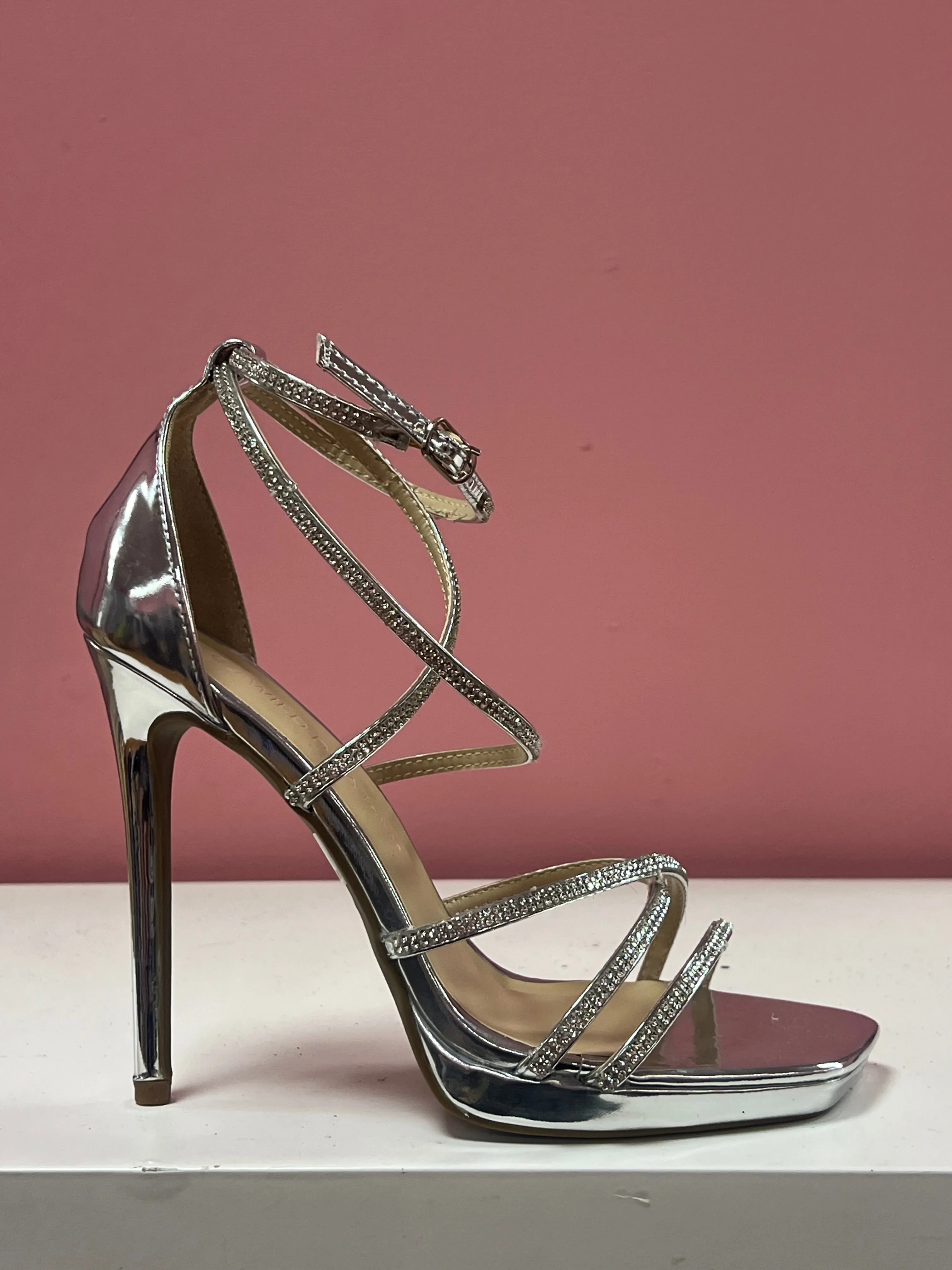 The Luna sold by Pink Canary product image thumbnail 3