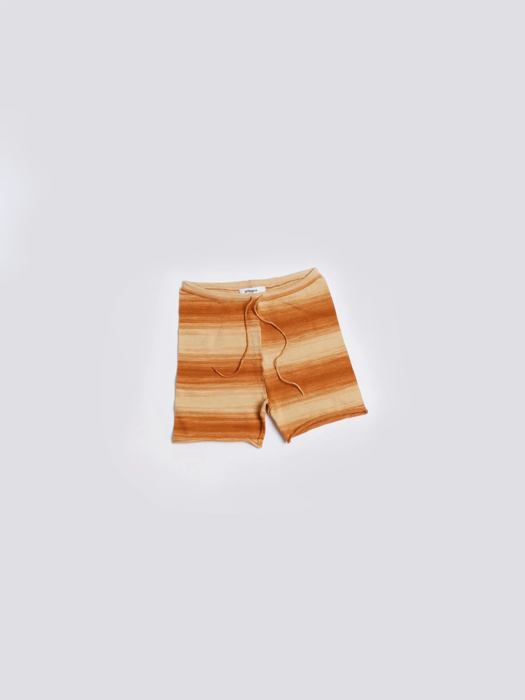 Olivia Short beige sold by Gimaguas