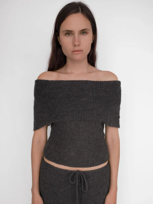 Fuzzy Top sold by Gimaguas