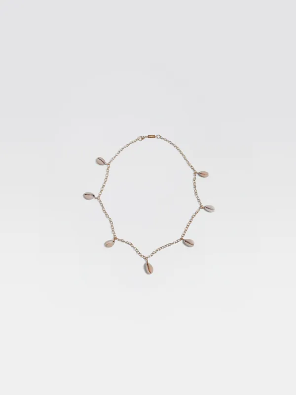Gold Necklace With Shells sold by Gimaguas
