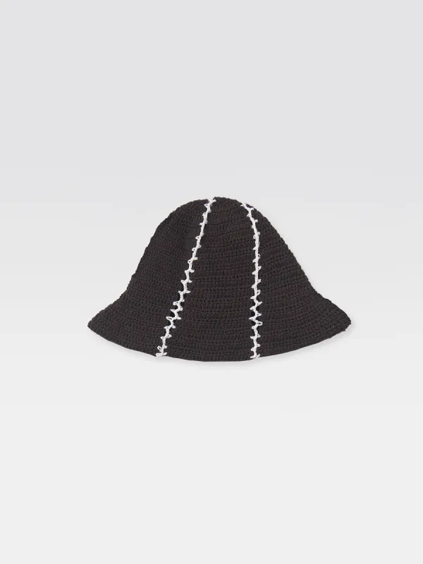 Remolino Hat sold by Gimaguas