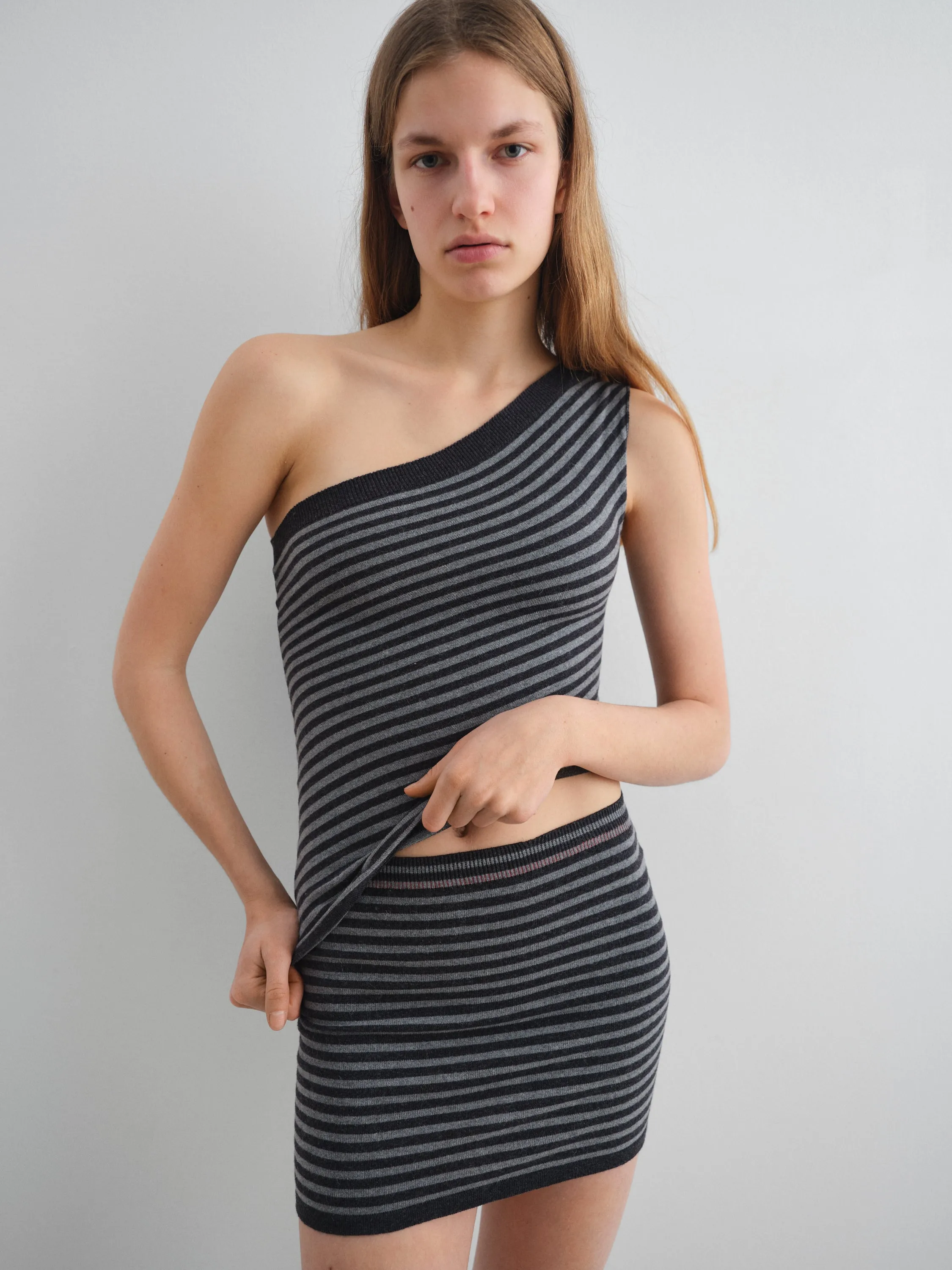 Diana Skirt sold by Gimaguas product image thumbnail 5