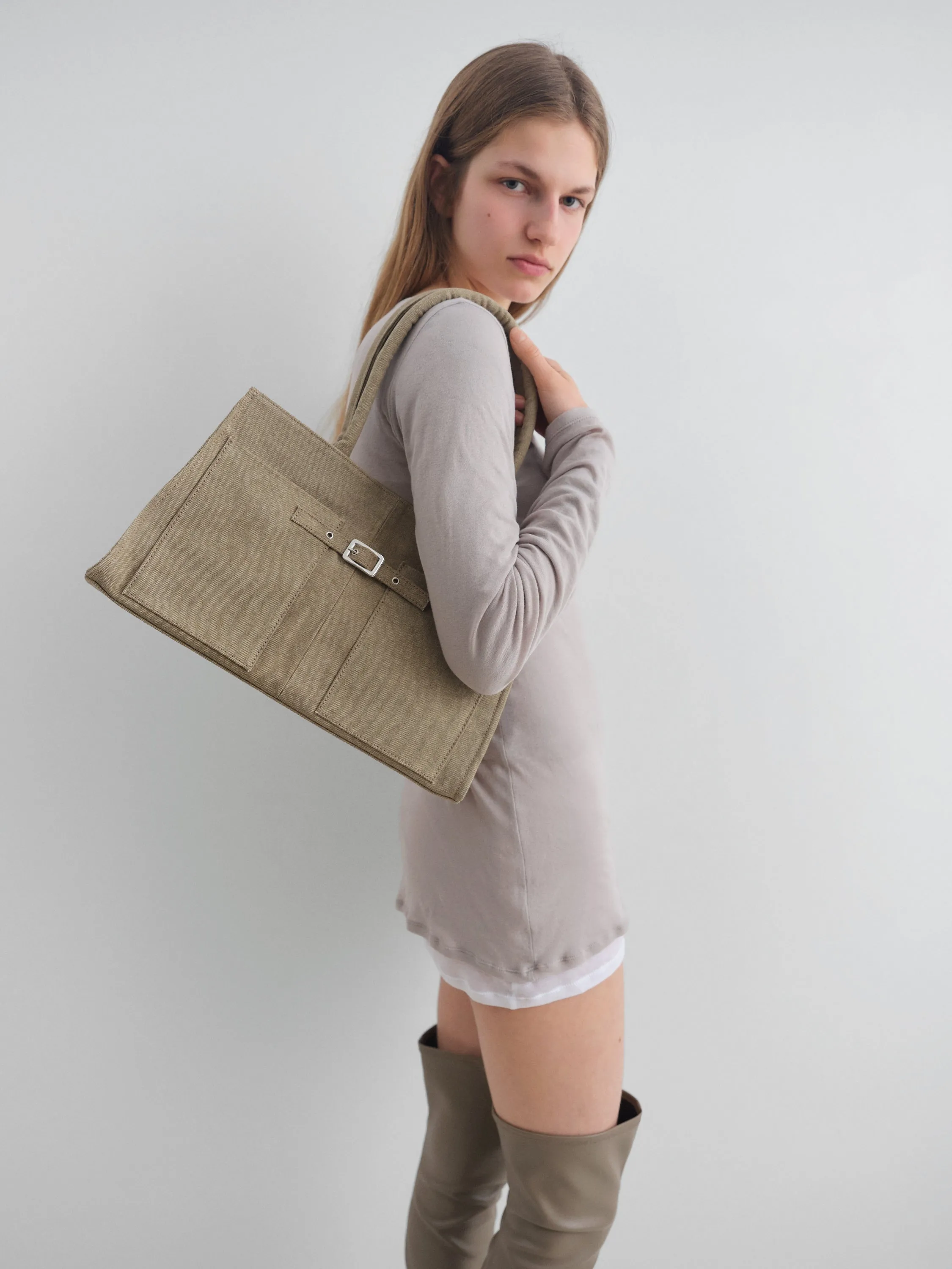 Bahmon Dress sold by Gimaguas product image thumbnail 5