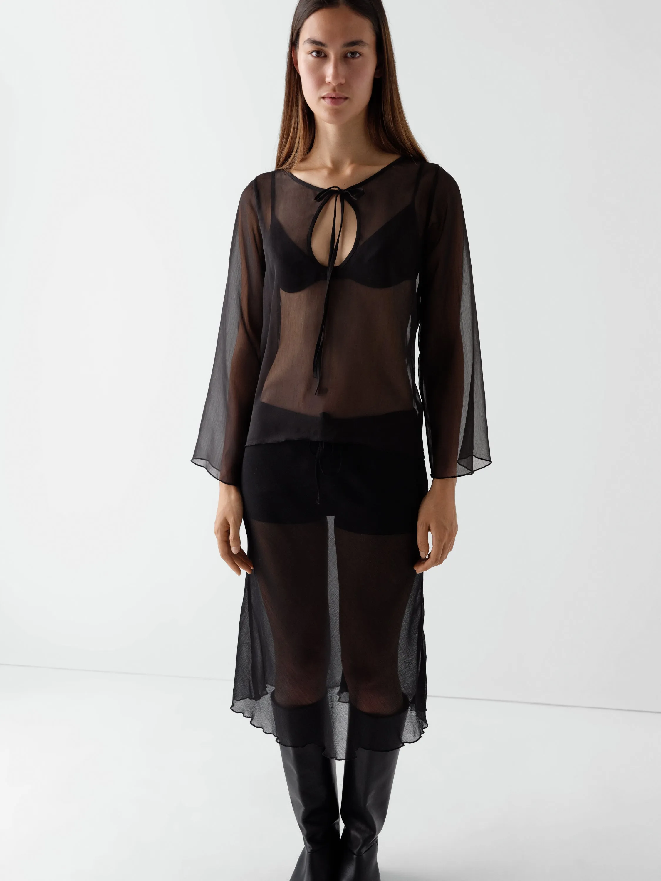 Delia Top sold by Gimaguas product image thumbnail 5