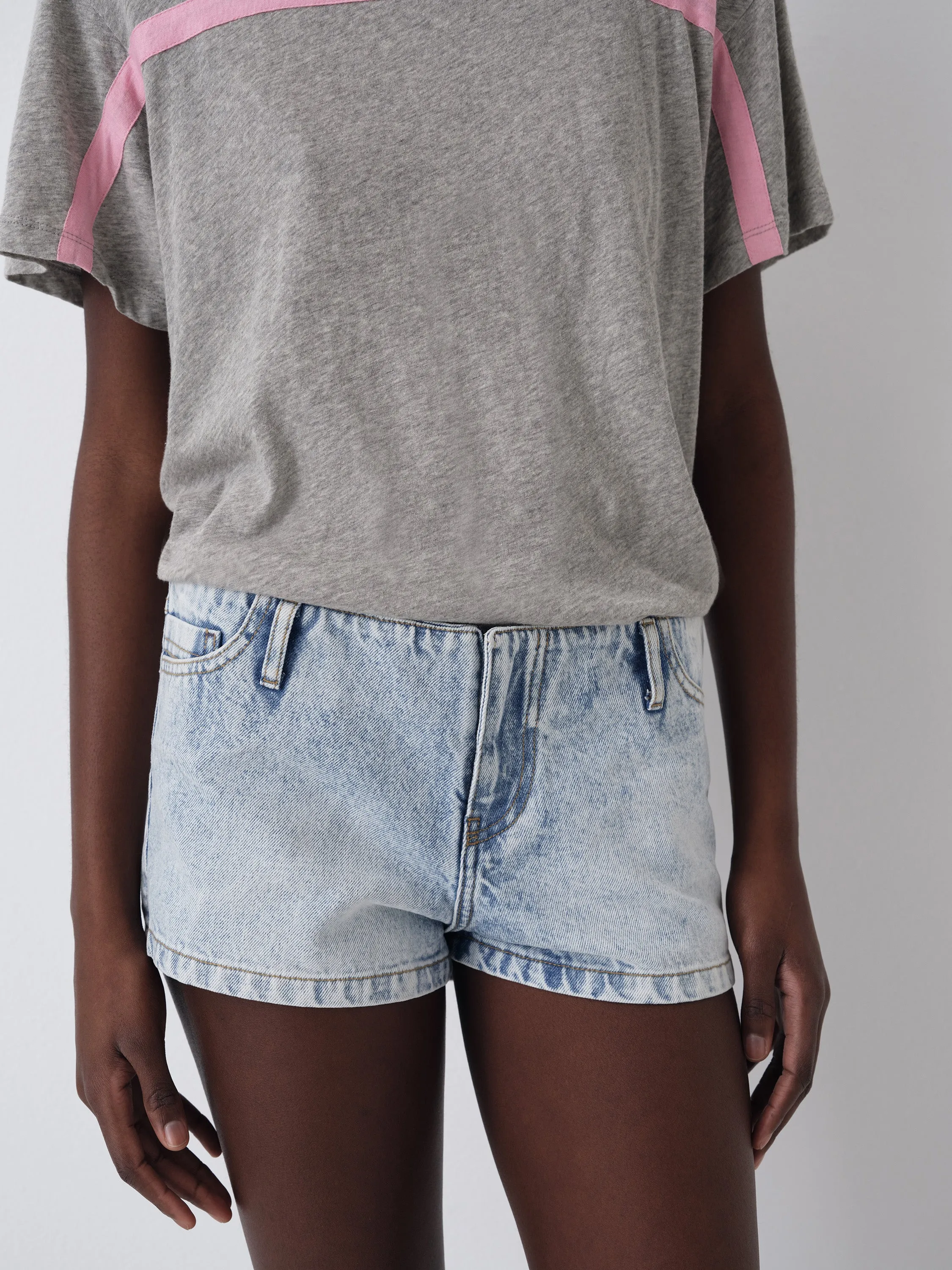 Flor Shorts sold by Gimaguas product image thumbnail 3