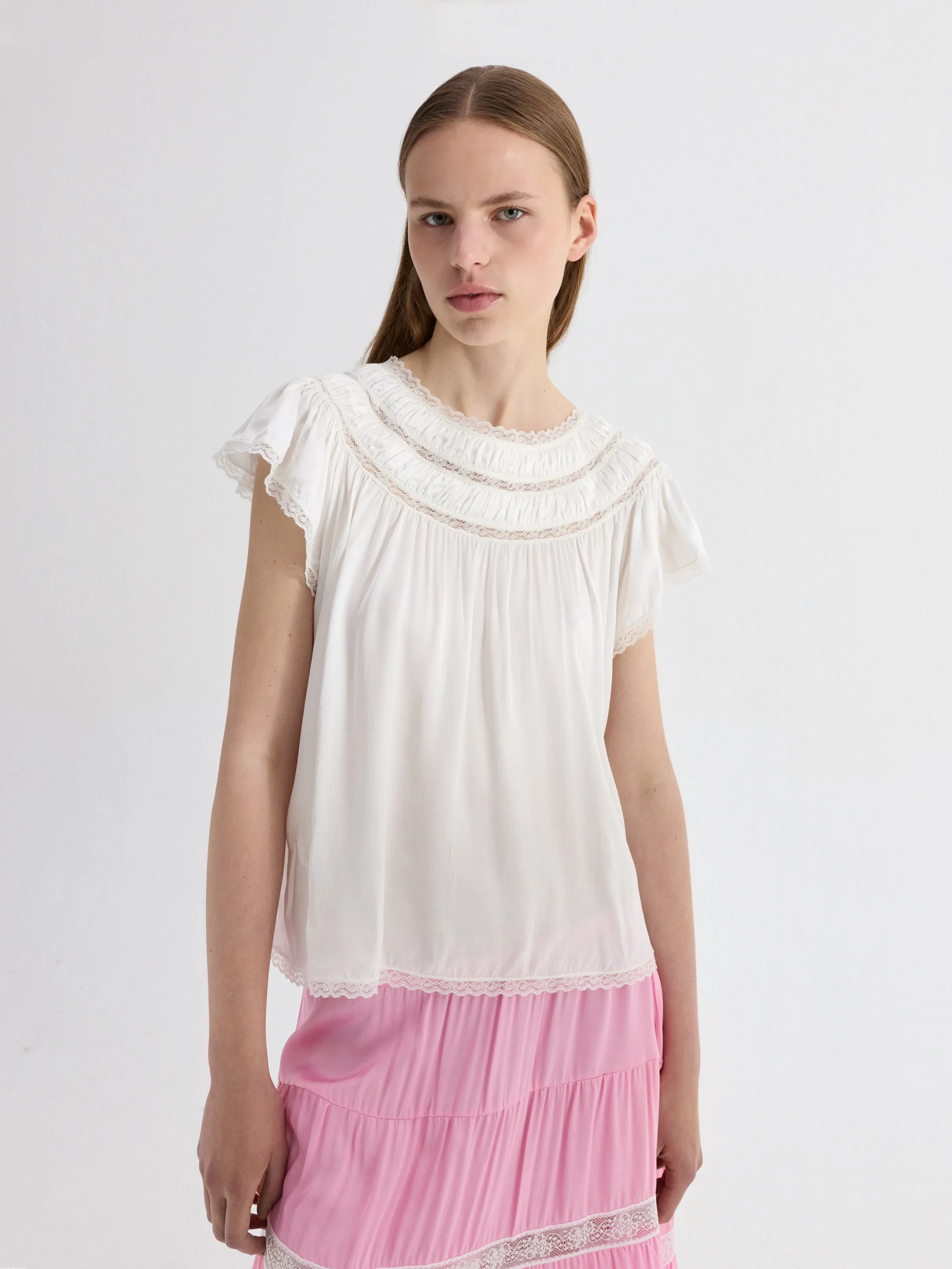 Oda Top sold by Gimaguas product image thumbnail 3