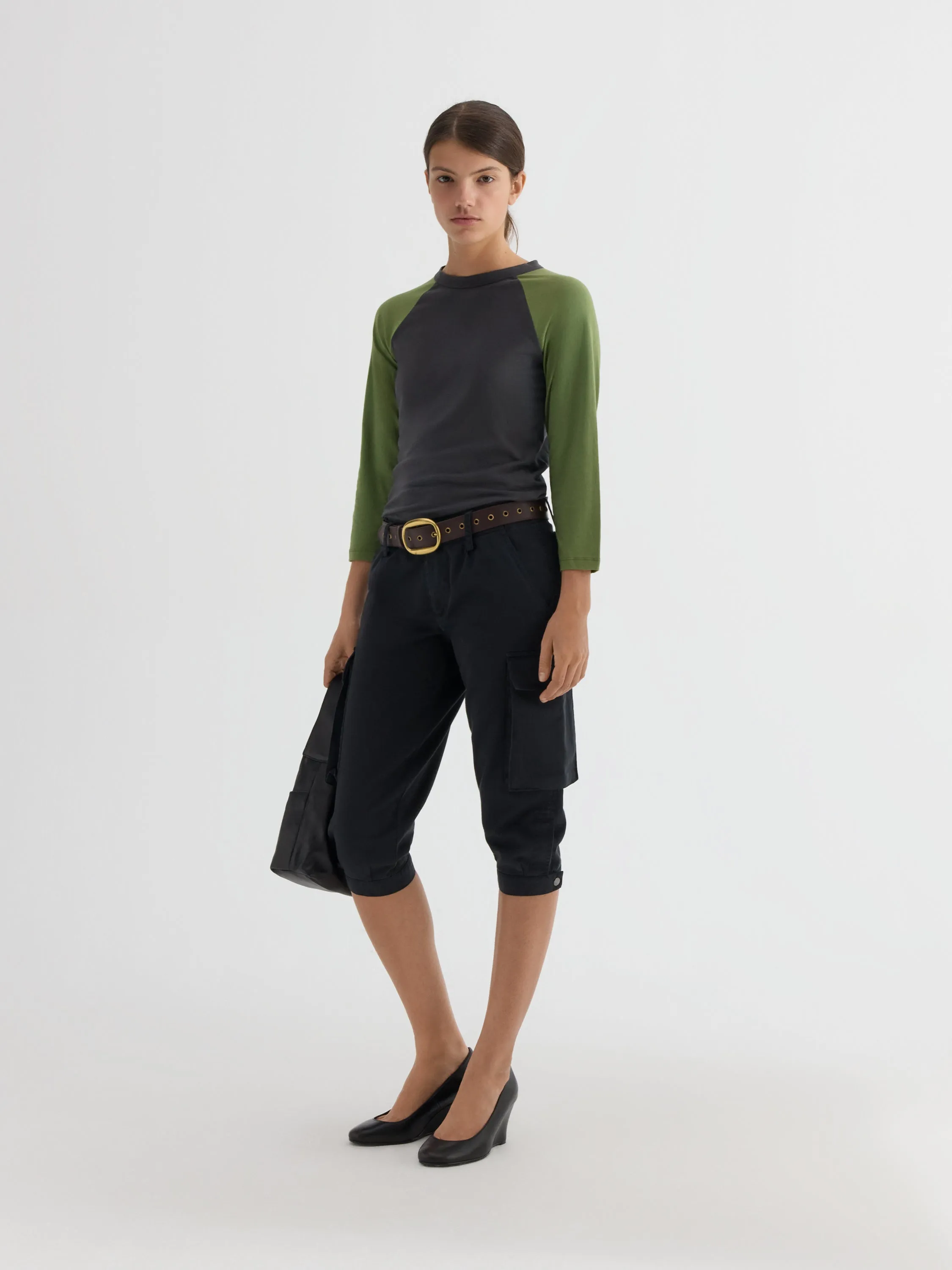 Sara Capri Trousers sold by Gimaguas product image thumbnail 5