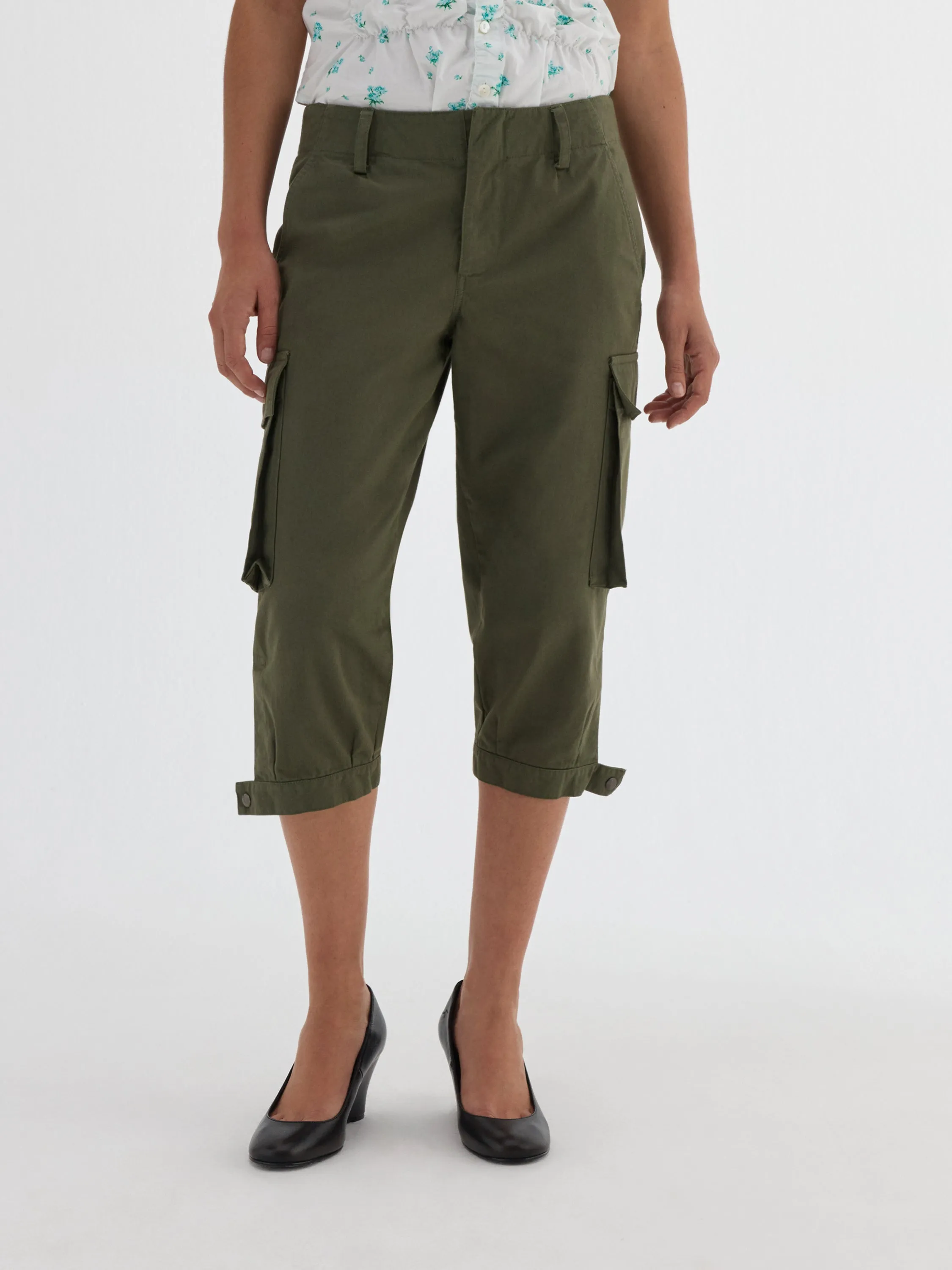 Sara Capri Trousers sold by Gimaguas product image thumbnail 5