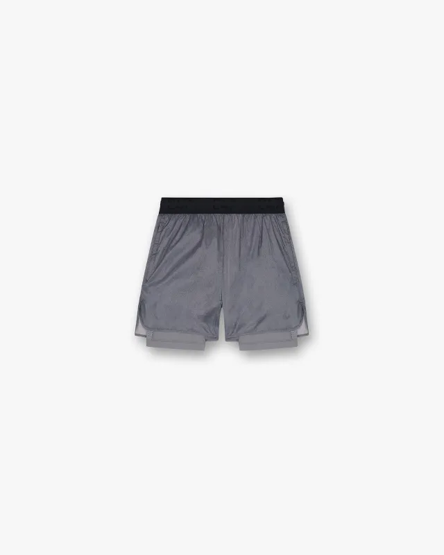 247 Contour 2-In-1 Run Shorts - Titanium made by Represent