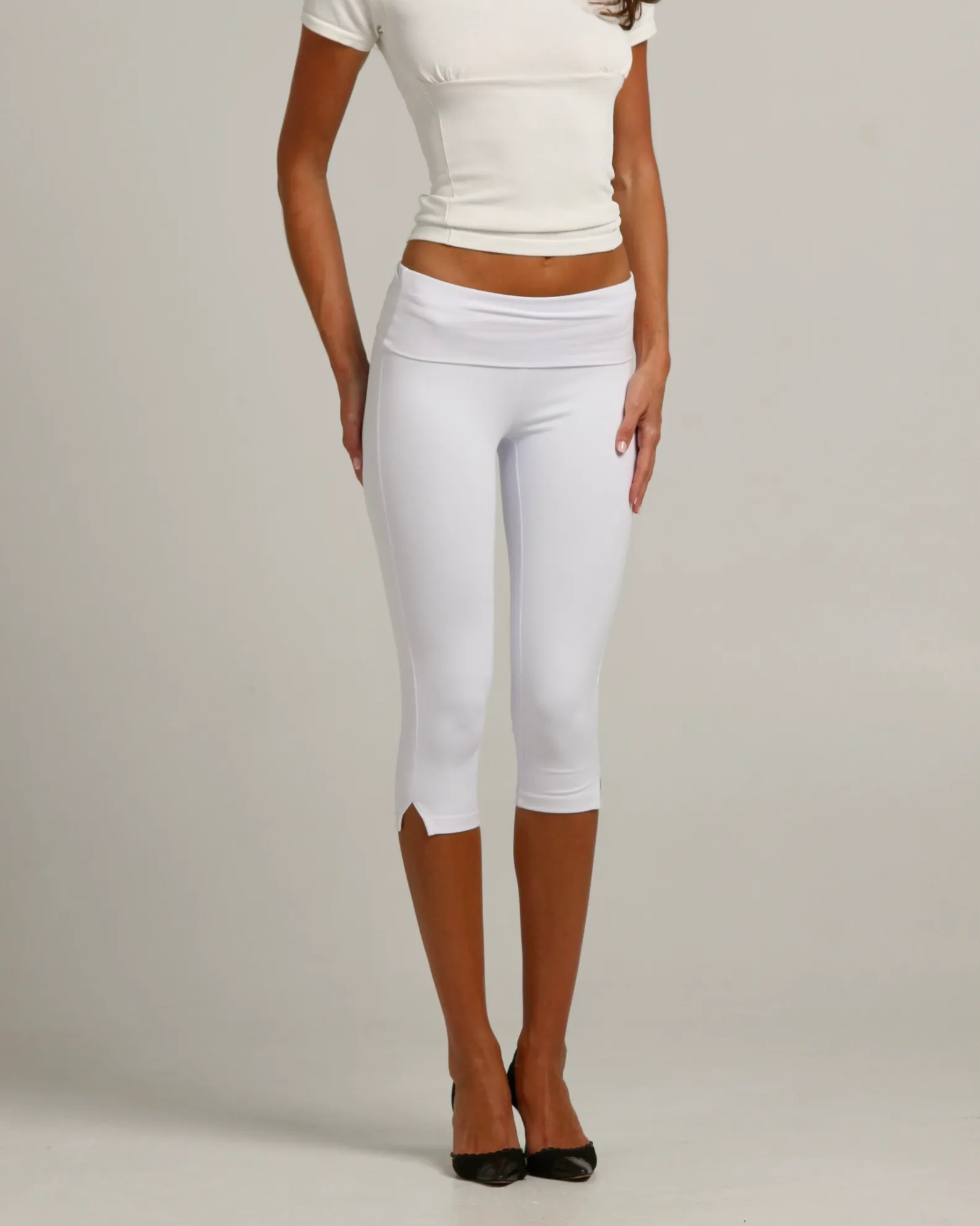 Izetta Capri Pants sold by Amelie Teje product image thumbnail 3