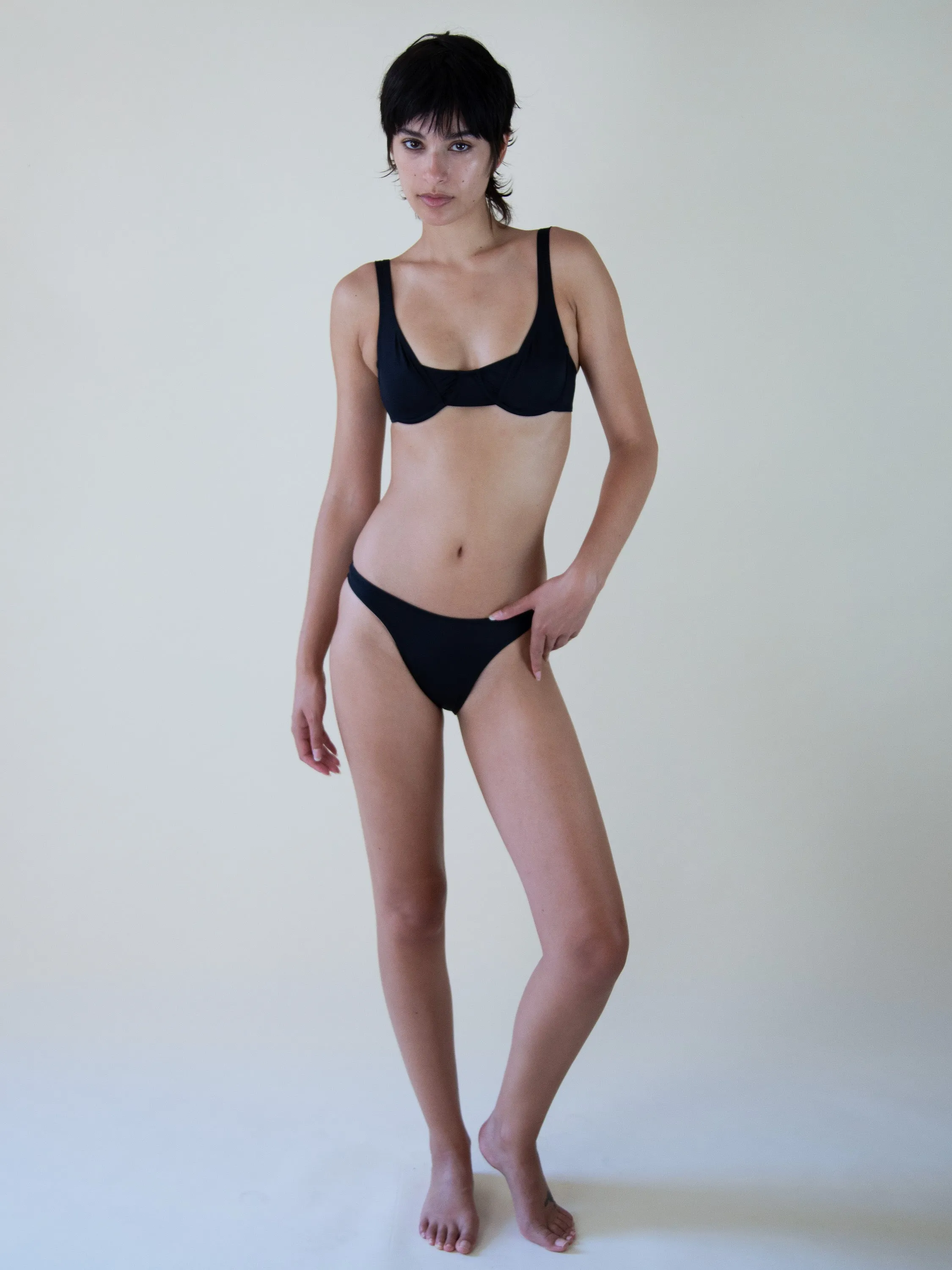 NEUVE SWIM TOP SS22 + RECYCLED sold by Buci