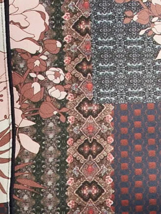 Short-sleeve semi-fitted t-shirt sold by Claire France product image thumbnail 4