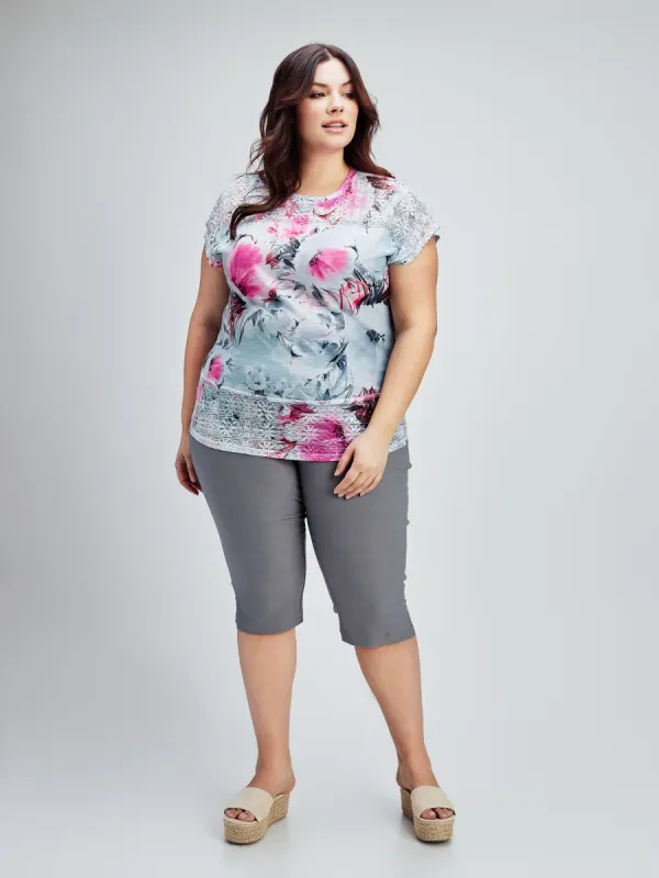 Short-sleeve semi-fitted t-shirt sold by Claire France