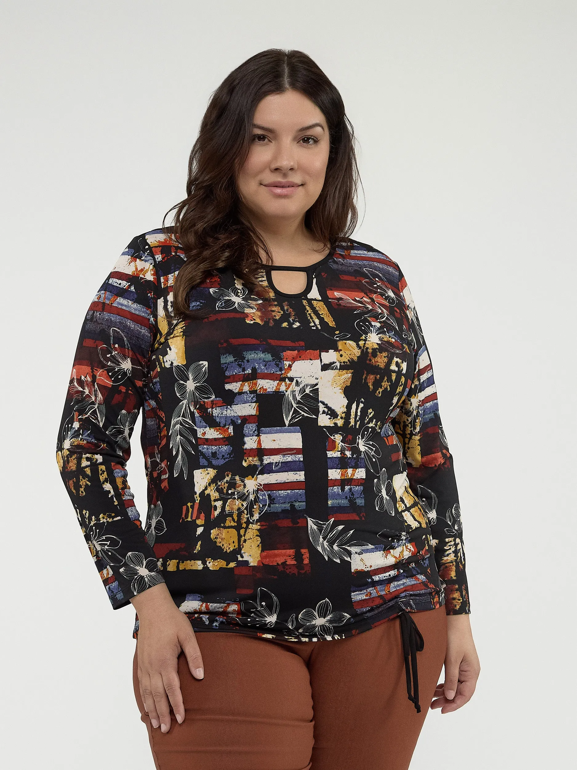 Long-sleeve semi-fitted t-shirt sold by Claire France product image thumbnail 2