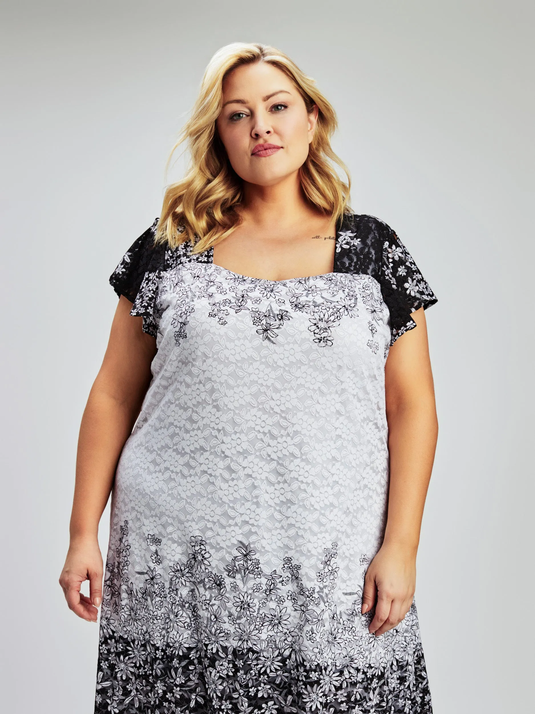 Short sleeve dress sold by Claire France product image thumbnail 2