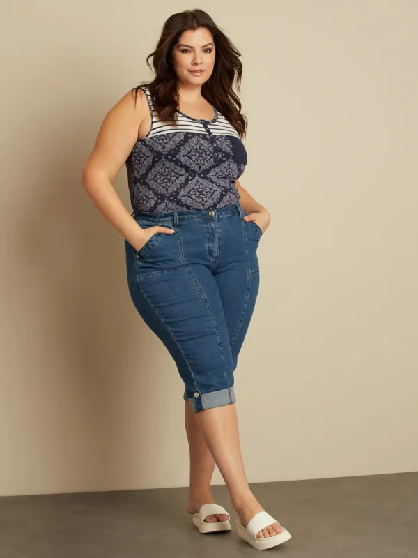 Denim capri pants sold by Claire France