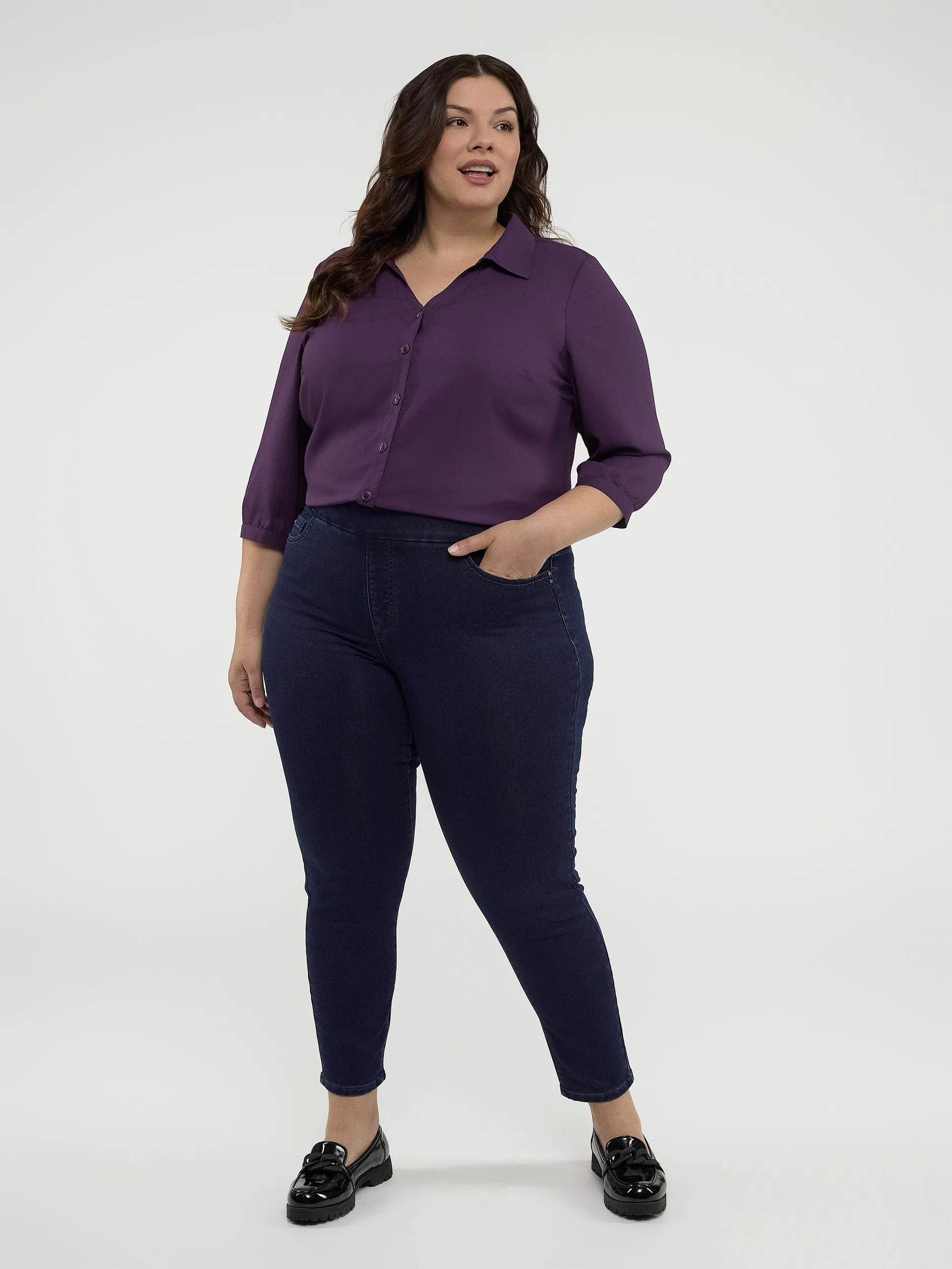 Skinny fitted pull-on jean sold by Claire France product image thumbnail 5